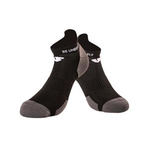 usa16-noir-gris-chaussettes-under-shield-aria-noir-gris